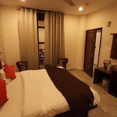 Hotel Multitech Premium Chandīgarh Eksteriør billede