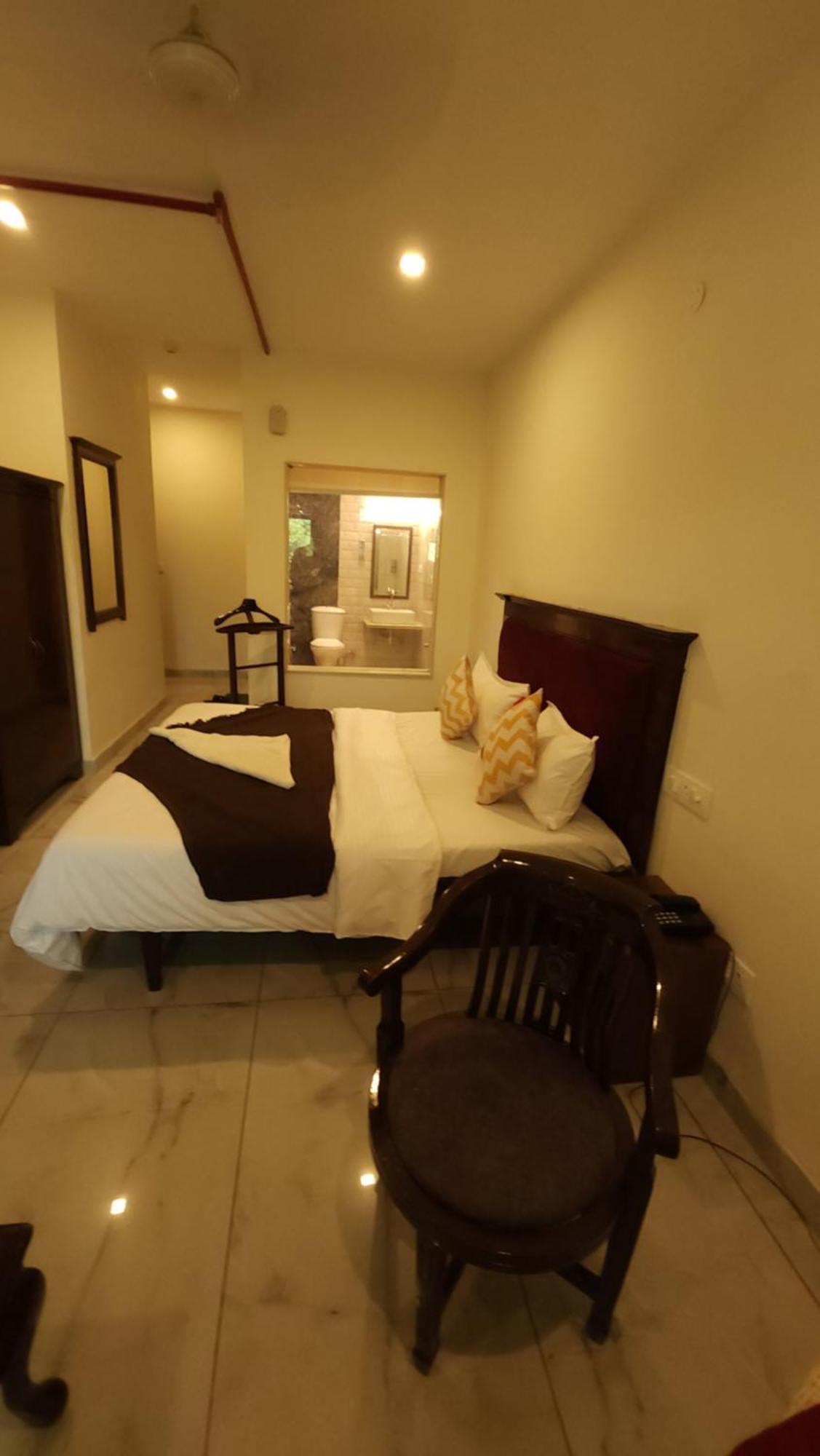 Hotel Multitech Premium Chandīgarh Eksteriør billede
